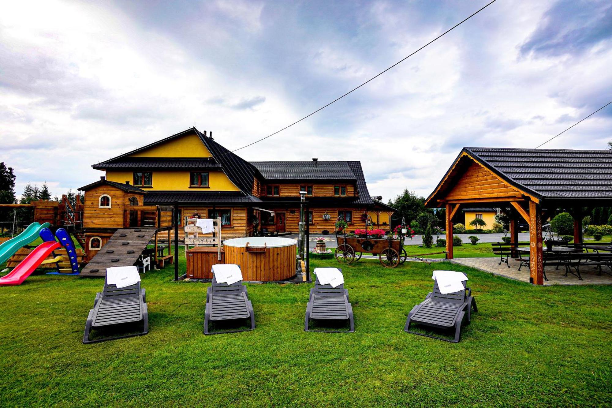 ザコパネ Gosciniec Kukulka Z Jacuzzi Bed & Breakfast エクステリア 写真